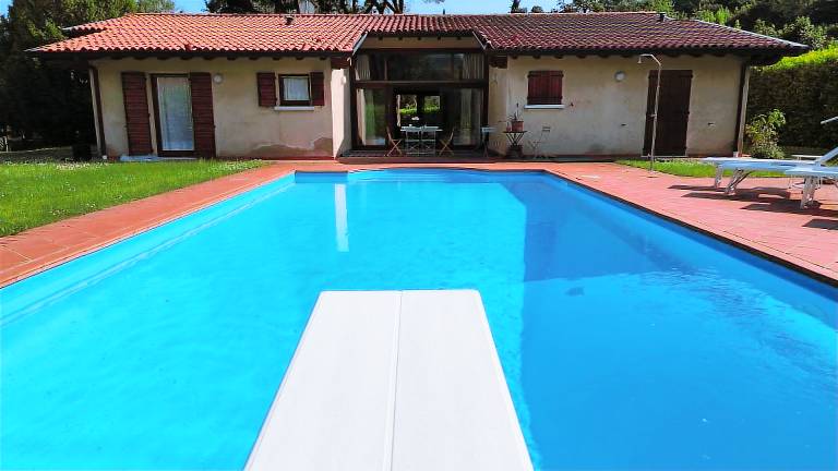 Ferienhaus mit Hund in Paradiso, San Felice del Benaco f&uuml;r max. 8 Personen