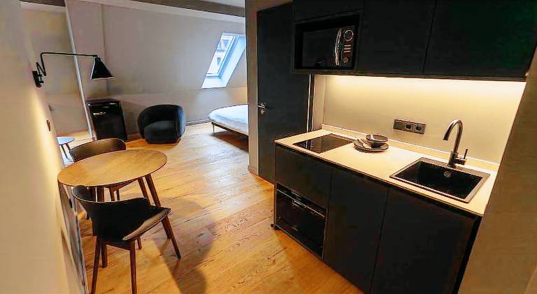Conlon House Central — photo 2