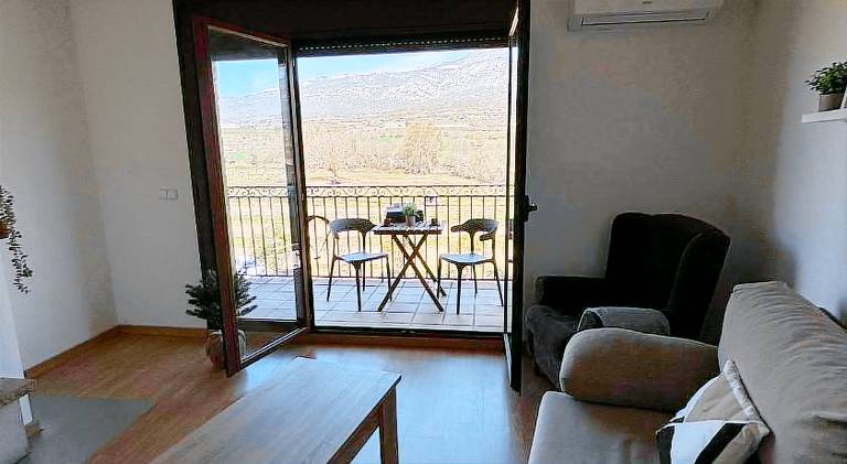 Holiday apartment with 3 rooms for 6 persons — photo 2