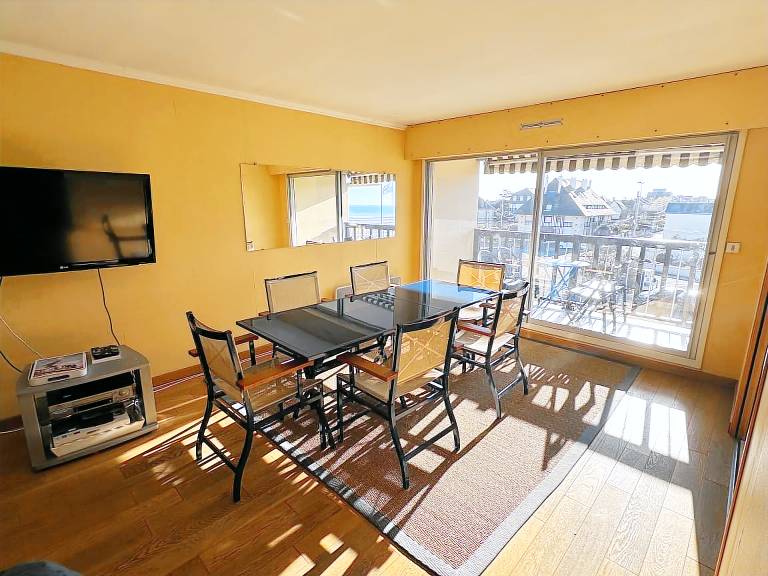 Rental apartment with 2 rooms for 8 persons — photo 2