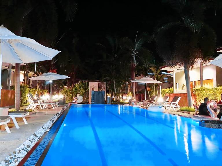 Resort  Kata Beach