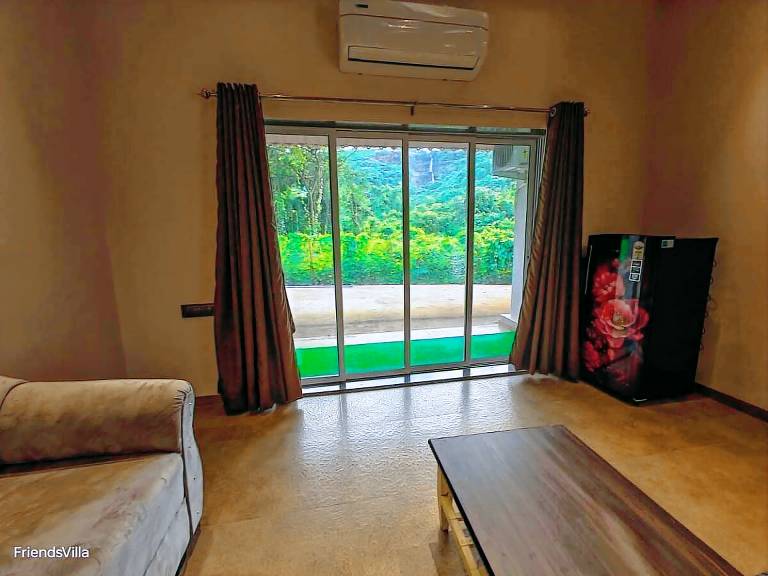 House with 2 rooms for 16 persons in Alibag