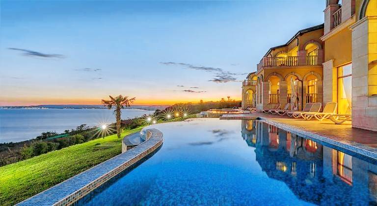 Fully equipped villa with garden, patio & private pool | Suitable for remote work | Pets allowed in Balchik