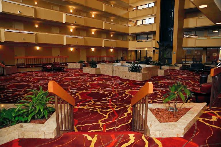 MCM Elegante Hotel & Suites Lubbock — photo 3