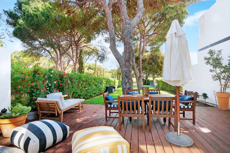 Vacation home with patio, private pool & BBQ | Garden view in Loulé