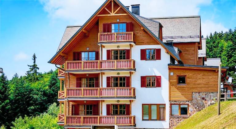 Pohorje Village Wellbeing Resort - Forest Apartments Videc in Maribor