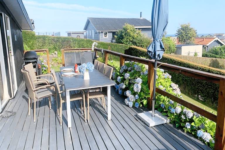 Fully equipped nice house with patio & grill | Sea view | Next to the beach | Dogs allowed — photo 4