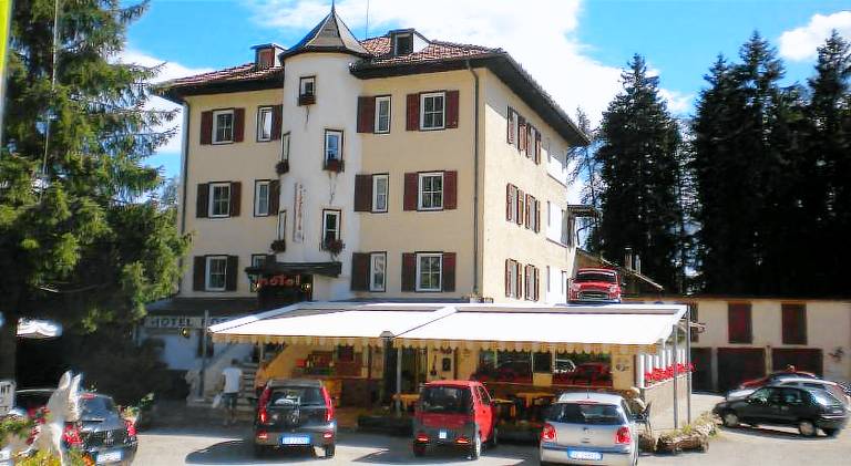 Hotel Roen Ruffre-Mendola in Ruffre