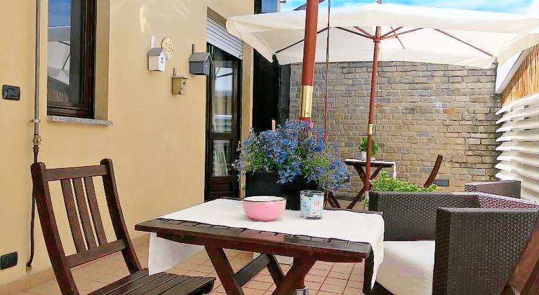 Holiday apartment with patio | Pet-friendly — photo 4