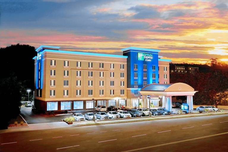Holiday Inn Express Hotel & Suites Knoxville By IHG in Knoxville, TN