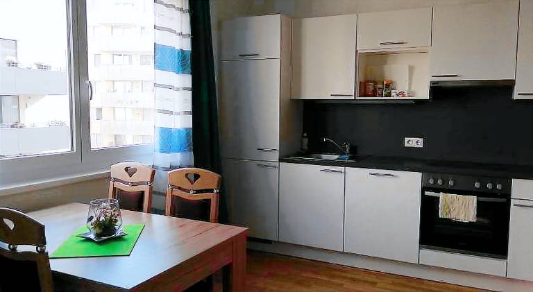 Apartment with yard — photo 4