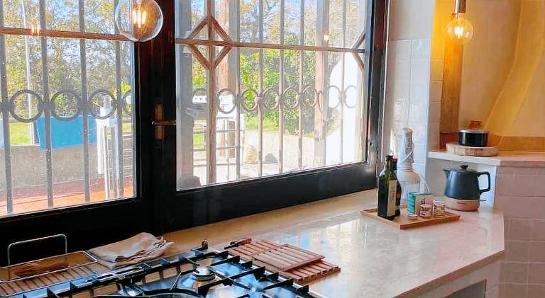 Beautiful vacation home with BBQ, hot tub & garden | Good for workation | Pets allowed — photo 3