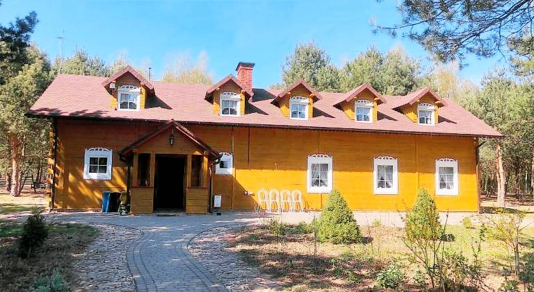 Farm with garden, BBQ & patio in Minsk