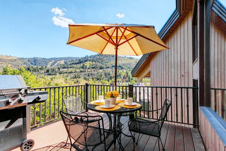 Family-oriented house with jacuzzi, barbecue & sauna | Mountain view | Dogs allowed — photo 4