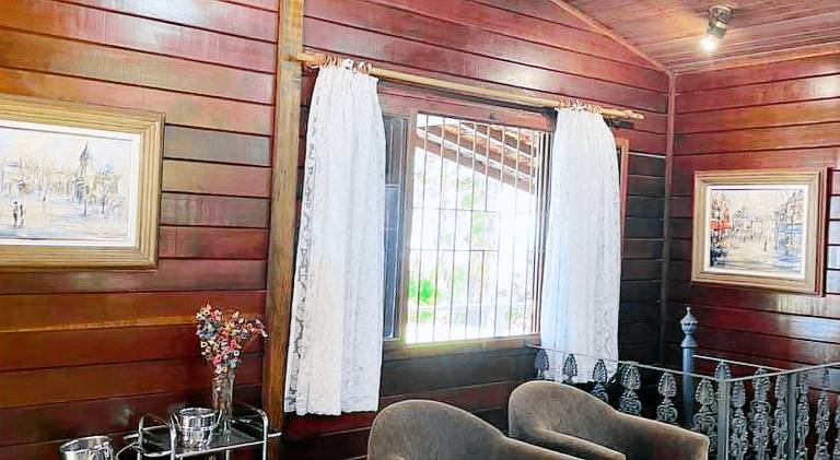 Chalet with pool — photo 5
