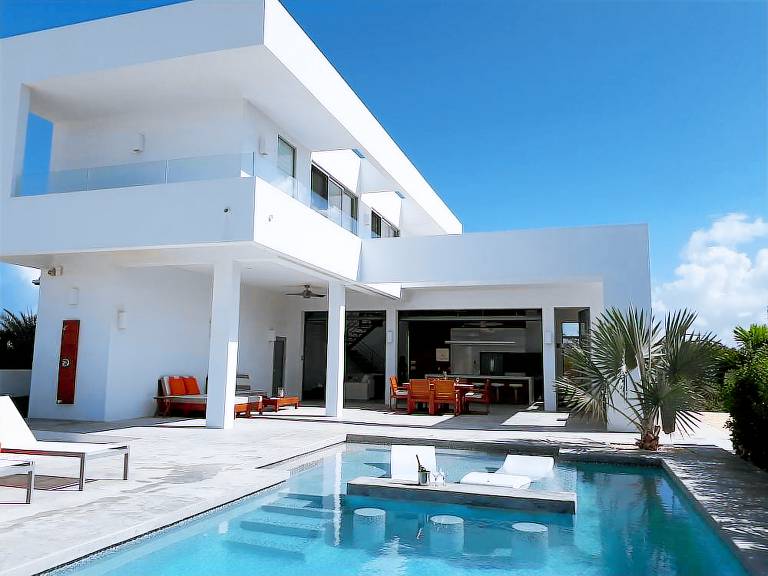 Villa  Long Bay Hills