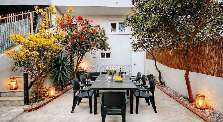 Fully equipped lovely vacation home with patio, yard & BBQ | Pets allowed in Almada
