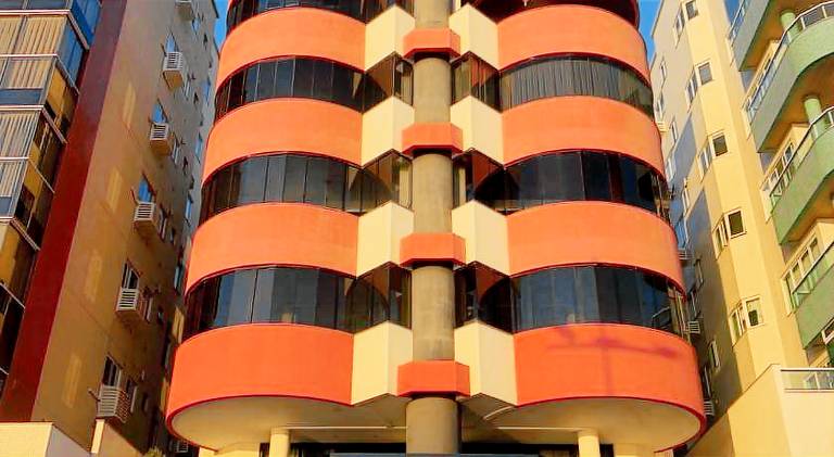 Holiday apartment | Next to the beach | Pets are welcome in Itapema