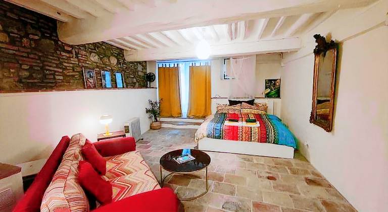 Holiday apartment with terrace in Lucca