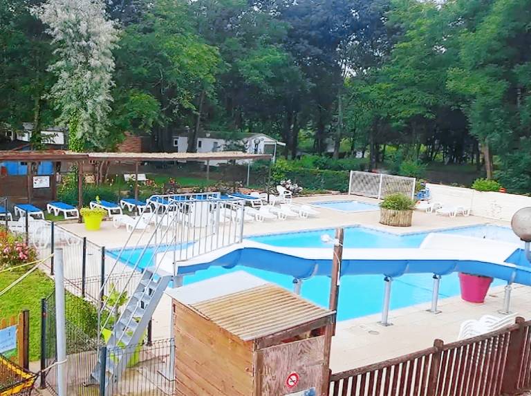 Beautiful camping suite with grill & heated pool | Pets are welcome in Figeac
