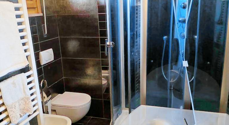 House with jacuzzi | Pets allowed — photo 2