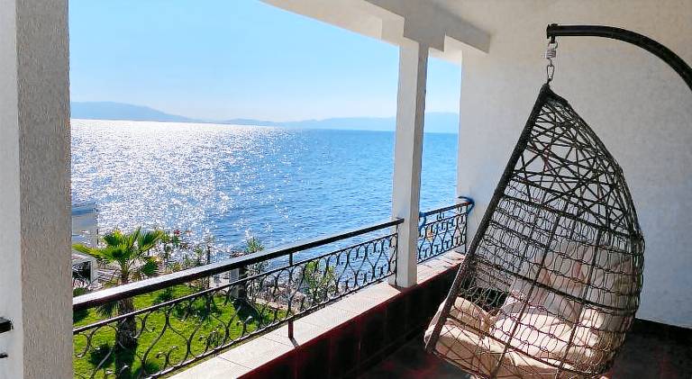 Beautiful villa with yard, patio & BBQ | Beach nearby | Dogs allowed in Kavala