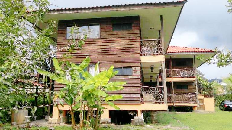 Lodge with yard & pool — photo 4
