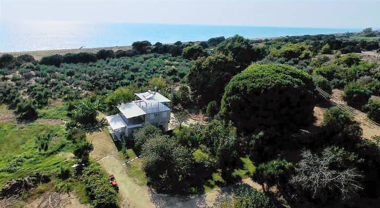 Holiday apartment with terrace & garden in Zacharo
