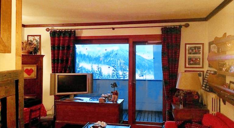 Nice house on the ski slopes — photo 2