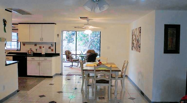 Vacation home with pool | Pets allowed — photo 4