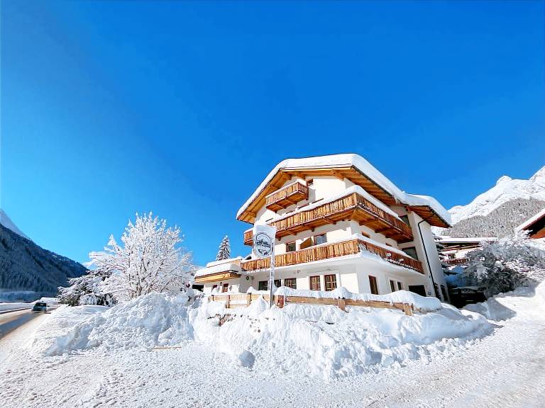 Ferienhaus in Gemeinde Pettneu am Arlberg für max. 26 Gäste