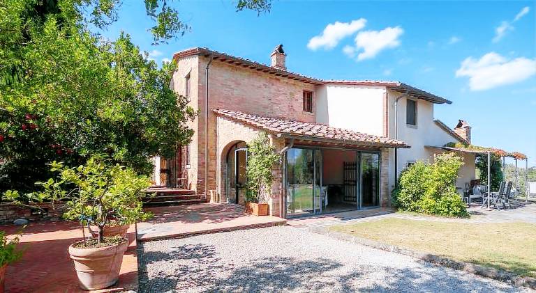 Fully equipped lovely villa with private pool, yard & barbecue | Perfect for remote work | Pet-friendly — photo 5