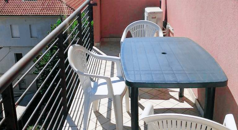 Apartment with 1 room for 4 persons — photo 4