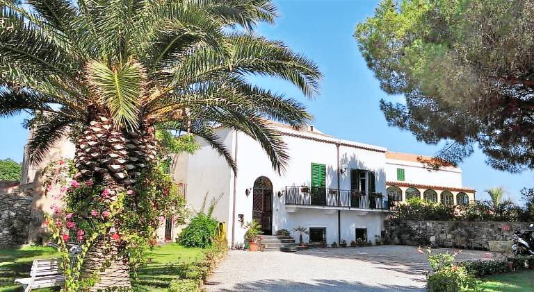 Villa with garden, BBQ & terrace | Suitable for remote work — photo 2
