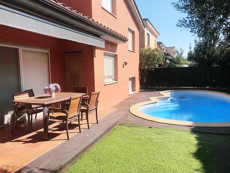 Casa Bañolas