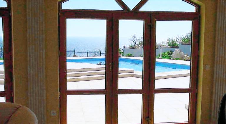 Villa with jacuzzi & pool — photo 5