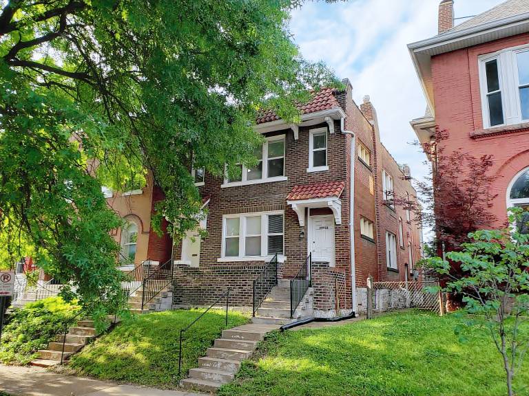 House  Compton Heights