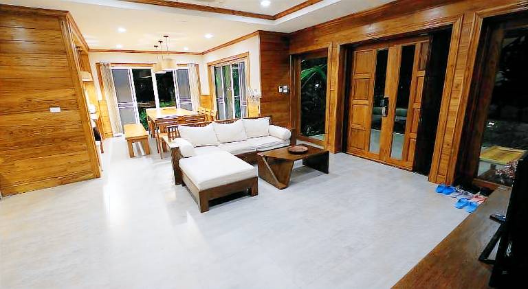 Ample villa with pool | Suitable for remote work | Pets are welcome — photo 2