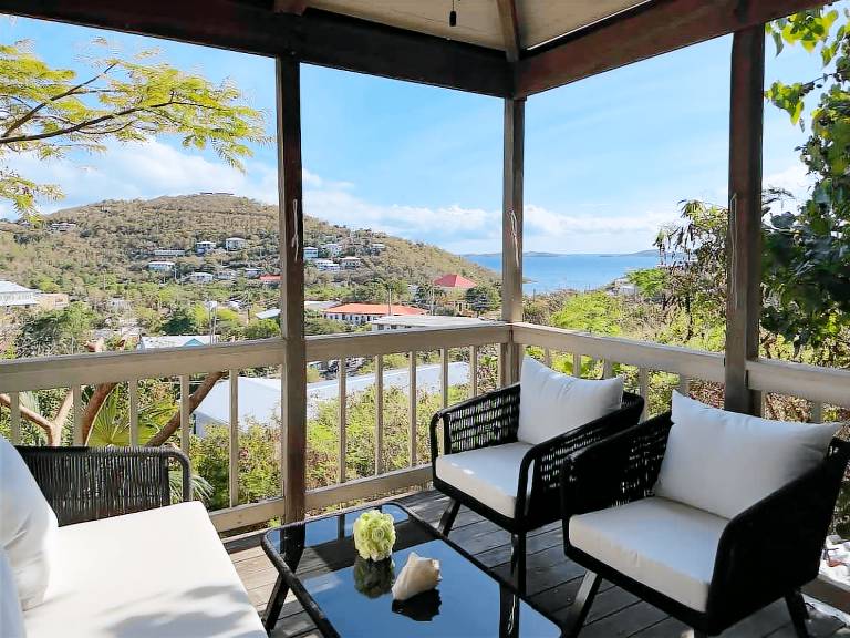 Vacation home with garden | Water view — photo 2
