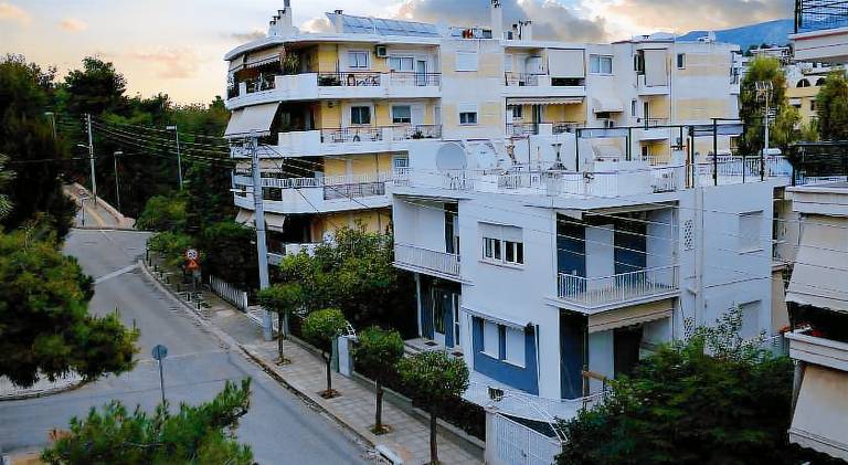 Zefyros Super Cool Apartments next to Alimos Riviera in Glyfada