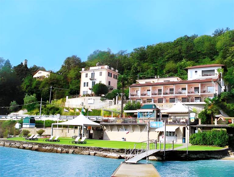 Charming serviced apartment with patio & garden | Dogs allowed in Cannero Riviera
