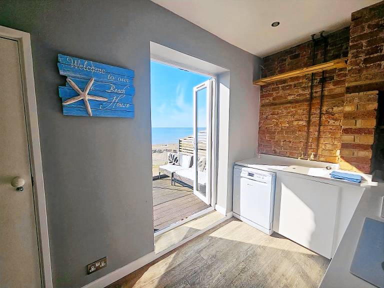 Cottage | Beach view — photo 2