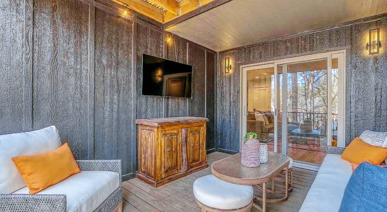 Vacation home with hot tub | Perfect for remote work | Pets are welcome — photo 4