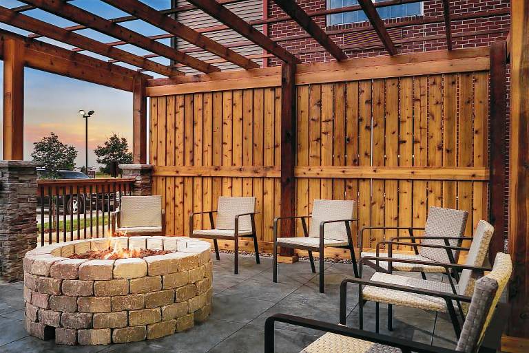 Country Inn & Suites by Radisson, Coralville, IA — photo 2