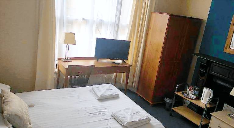 Four Seasons Budget in Aberystwyth