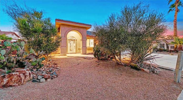 Big house with hot tub & pool | Pet-friendly — photo 4