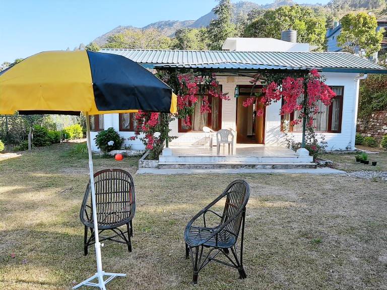 The Mountford’s, ‘Arcadia’, Cottage. Bhimtal — photo 5