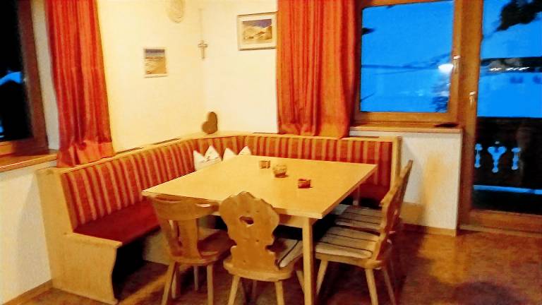 Rental apartment with 2 rooms for 4 persons — photo 3
