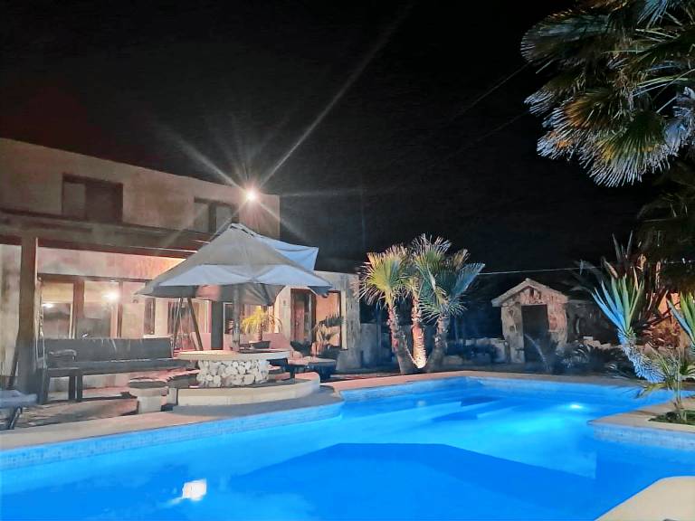 Fully equipped beautiful house with terrace, garden & private pool | Pet-friendly — photo 4