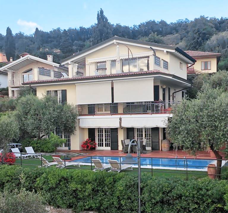 Willa Torri del Benaco